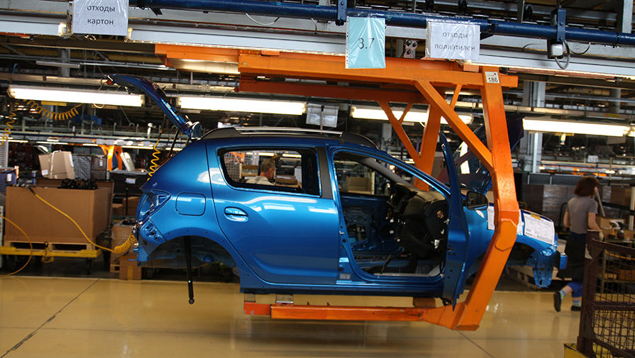 Работа конвейера в одном из цехов компании «АвтоВАЗ»