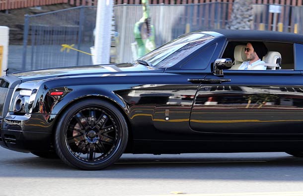 Rolls Royce Phantom. За рулем 450-тысячного авто сам Дэвид Бекхэм