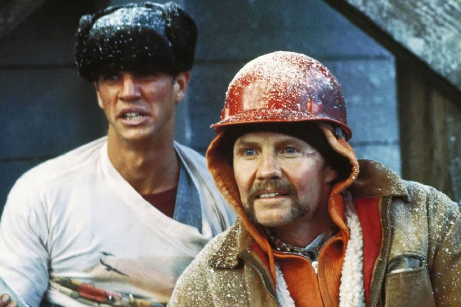 Джон Войт и Эрик Робертс в&nbsp;фильме &laquo;Поезд-беглец&raquo; (1985)