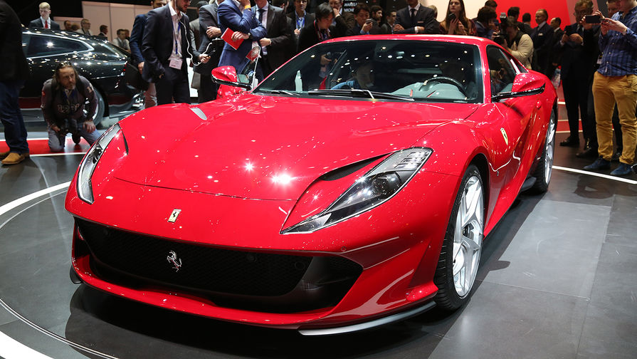 800-сильная Ferrari 812 Superfast