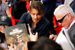 Джонни Депп на мировой премьере фильма «Пираты Карибского моря: Мертвецы не рассказывают сказки» в Шанхае