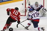 Меж тем во втором периоде канадцы подавили соперника