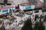 Российские военнослужащие около пограничного поста в Балаклаве