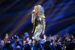 Выступление Тори Келли на церемонии вручения музыкальных премий MTV EMA-2015