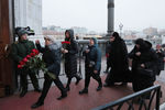 Во время церемонии прощания с бывшим мэром Москвы Юрием Лужковым в храме Христа Спасителя, 12 декабря 2019 года