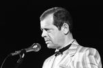 Писатель-сатирик Аркадий Арканов во время выступления в 1989 году
