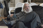 <b>«Лучшее предложение» (2012)</b>
<br><br>
Критики сравнивали криминальный триллер с легендарным «Головокружением» Альфреда Хичкока — а это многого стоит. В центре сюжета — управляющий директор ведущего аукционного дома, который вместе со своим партнером (его и сыграл Сазерленд) проводит хитрые аферы, благодаря чему сумел собрать множество ценнейших картин разных эпох.
