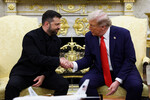 Президент Украины Владимир Зеленский и президент США Дональд Трамп во время встречи в Белом доме, 18 августа 2025 года