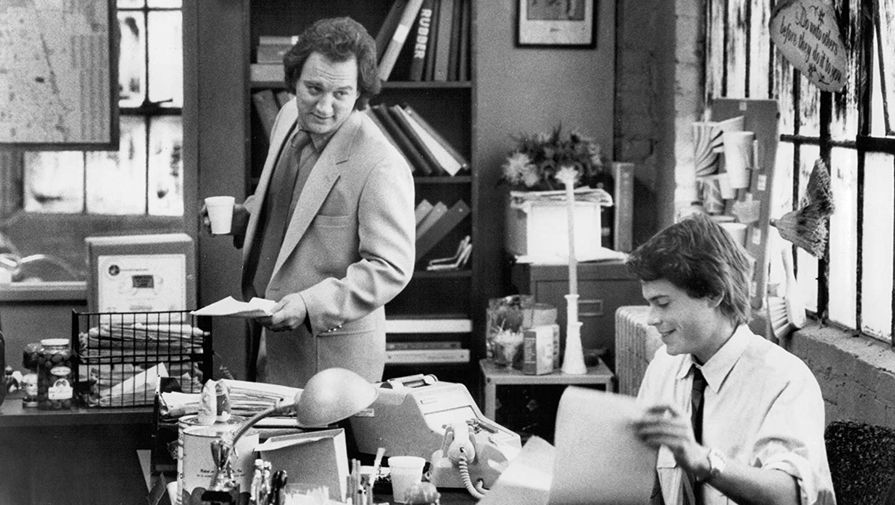 Джеймс Белуши в фильме «Чтo случилось прошлой ночью» (1986)