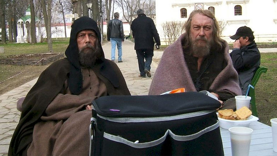 Андрей Невраев (слева) на съемках фильма «Царь»