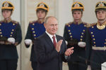 Президент России Владимир Путин во время церемонии вручения государственных премий за выдающиеся заслуги, 12 июня 2018 года