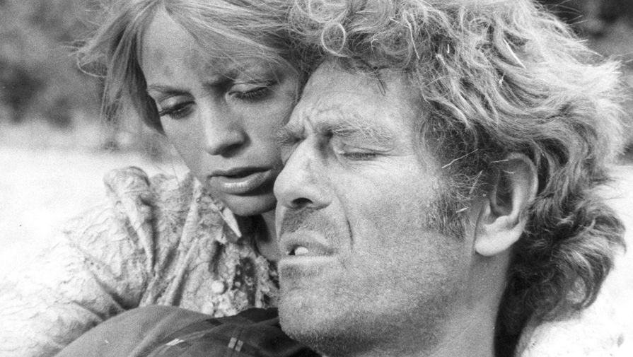 Джордж Сигал и Голди Хоун в картине «Герцогиня и Драный Лис» (1976)