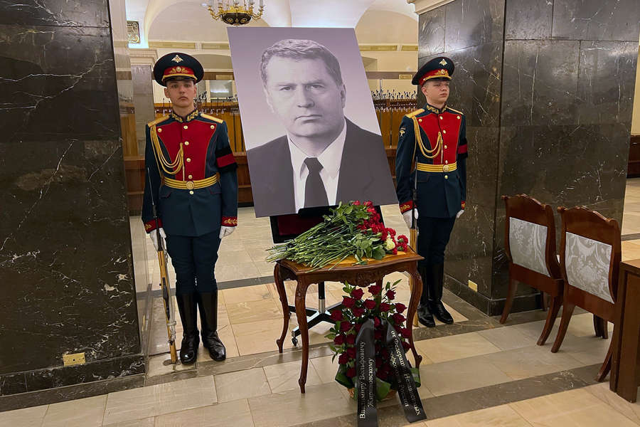На&nbsp;церемонии прощания с&nbsp;руководителем фракции ЛДПР Владимиром Жириновским в&nbsp;Колонном зале Дома Союзов в&nbsp;Москве, 8&nbsp;апреля 2022&nbsp;года 