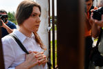 Фигурант дела «Новое величие» Анна Павликова возле здания Люблинского суда города Москвы перед оглашением приговора, 6 августа 2020 года