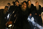 <b>Кадр из сериала «Монастырь» (2022)</b>
<br>
Героиню сыграла блогерша Настя Ивлеева, а отца-настоятеля Варсонофия, под чье крыло она попала, — Янковский. Как и в случае с «Караморой», выступление актера получило высокие оценки, в том силе со стороны разочаровавшихся проектом.
