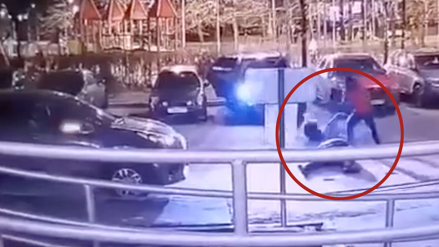 Видео с камеры наблюдения, запечатлевшей момент преступления