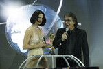 Актриса Азиа Ардженто и Роберто Кавалли во время премии World Music Awards, Монако, 2010 год