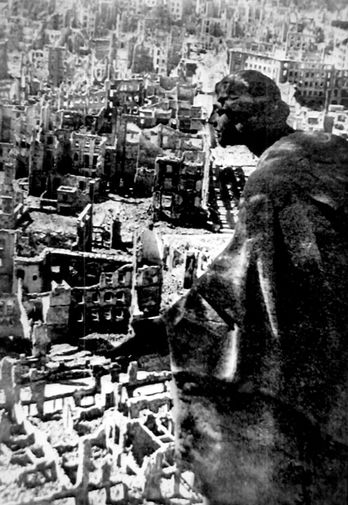 Вид на разрушенный Дрезден, 1945 год
