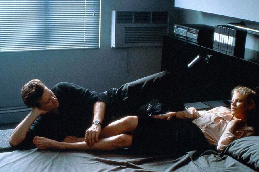 Ким Бейсингер и Микки Рурк в&nbsp;кадре из&nbsp;фильма &laquo;9 1/2 недель&raquo;, 1985&nbsp;год