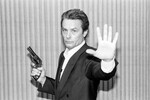 Ален Делон на съемках фильма «Не будите спящего полицейского», 1988 год