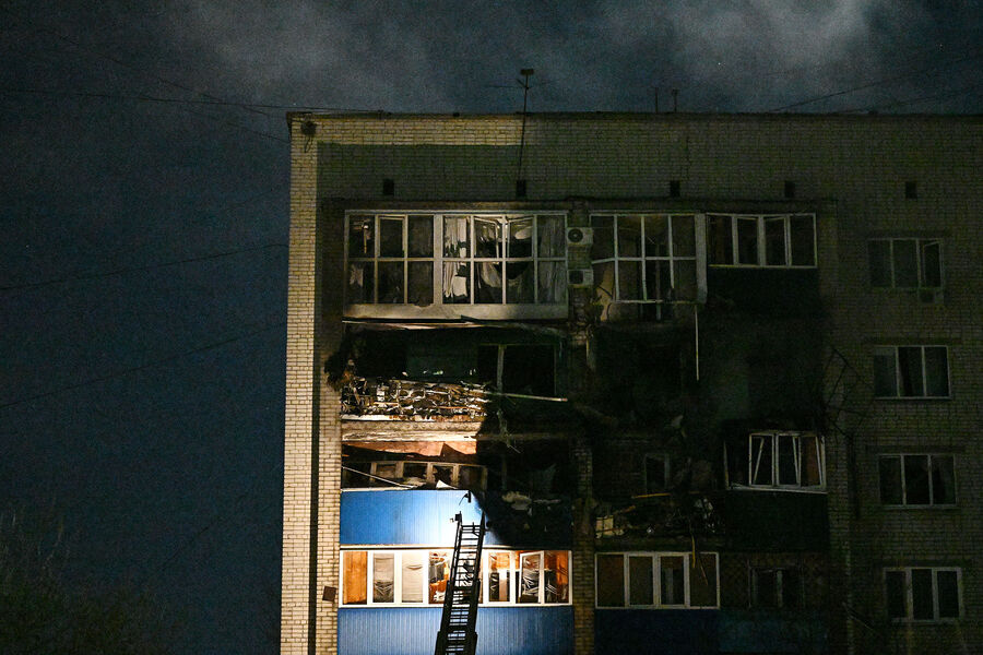 Последствия попадания БПЛА в&nbsp;жилой многоквартирный дом, Курск, 15&nbsp;апреля 2025&nbsp;года
