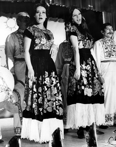 Жанна Моро и Брижит Бардо, 1965 год