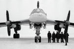 Стратегический бомбардировщик «ТУ-95» на аэродроме части дальней авиации в Тверской области, 1995 год