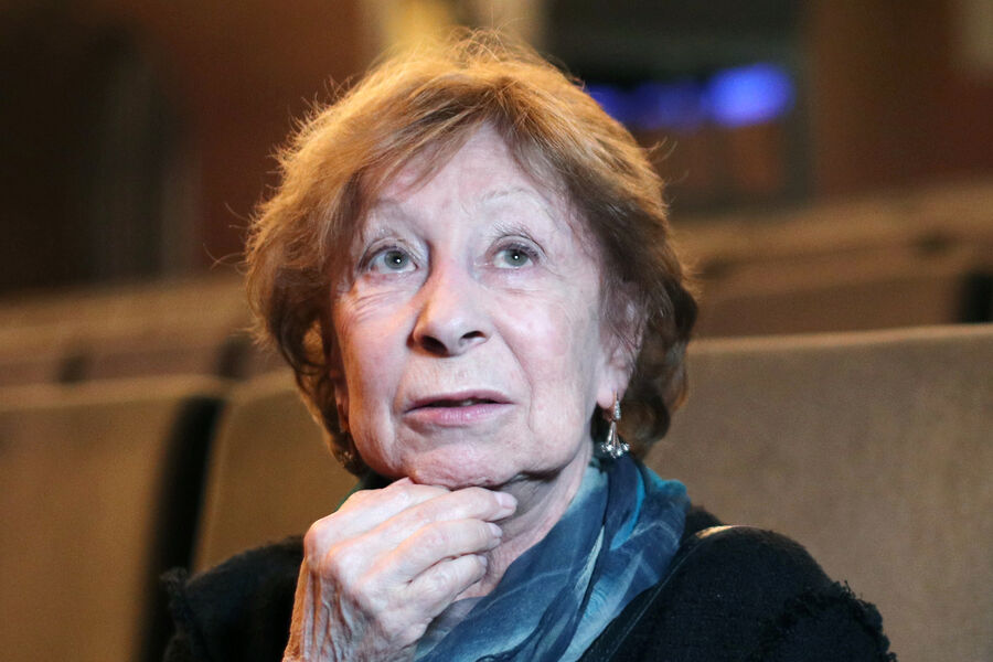 Лия Ахеджакова на&nbsp;сборе труппы театра &laquo;Современник&raquo;, посвященного 66-му сезону, 2021&nbsp;год