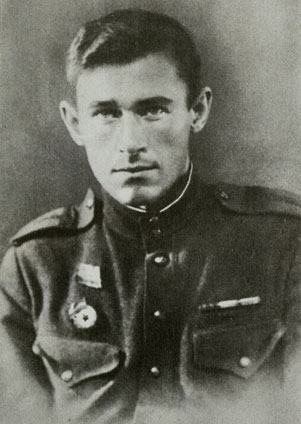 Курсант школы ГУКР Смерш Ф. Д. Бобков, 1945 год