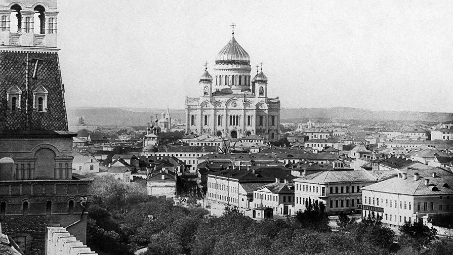 1920 год. Вид на Храм Христа Спасителя со стороны Кремля