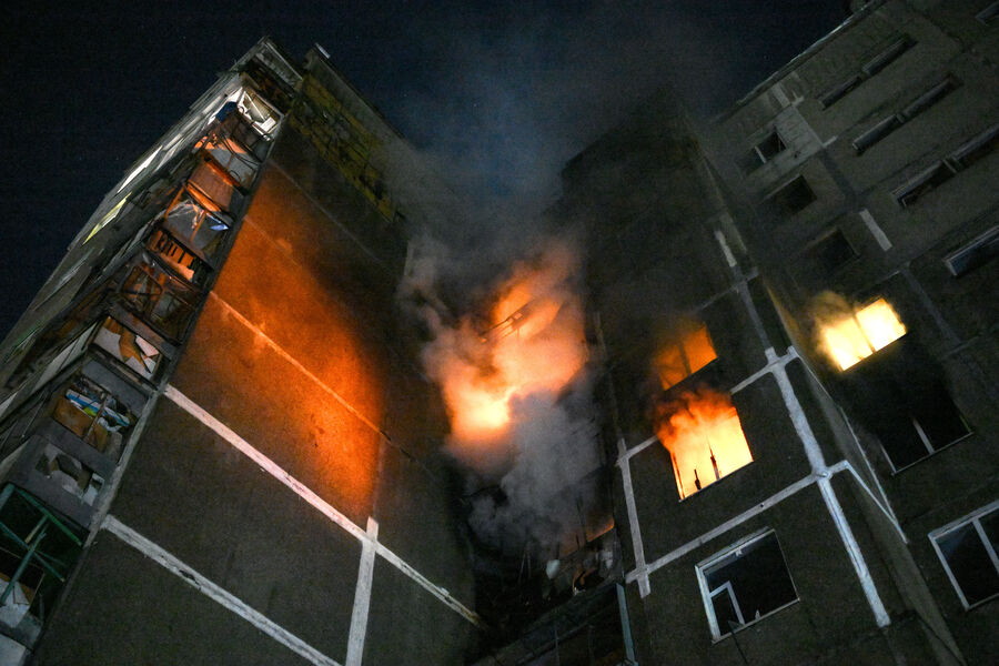 Последствия попадания БПЛА в&nbsp;жилой многоквартирный дом, Курск, 15&nbsp;апреля 2025&nbsp;года
