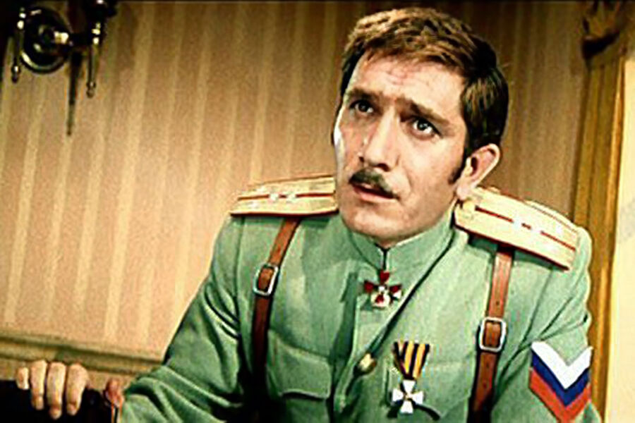 Актер Армен Джигарханян в&nbsp;фильме &laquo;Новые приключения неуловимых&raquo; (1968)