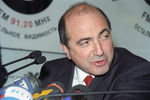 1998. Исполнительный секретарь СНГ Борис Березовский выступает в прямом эфире радиостанции «Эхо Москвы».