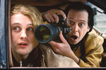 Майкл Питт и Стив Бушеми в кадре из фильма «Чокнутый» (2006)