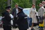 Сотрудники полиции у жилого дома, где сотрудники ФСБ РФ задержали членов террористической группы, входящей в запрещенную в России организацию «Исламское государство»