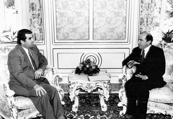 1998. Президент Таджикистан Эмомали Рахмонов и исполнительный секретарь СНГ Борис Березовский.