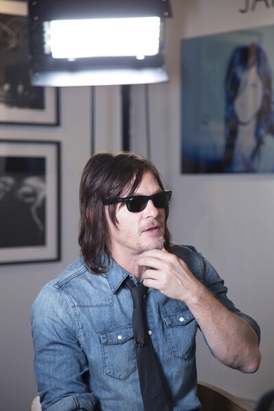 Норман Ридус на&nbsp;открытии персональной фотовыставки &laquo;Norman Reedus: A Fine Art&raquo; в&nbsp;галерее Voila! в&nbsp;Лос-Анджелесе, 2015&nbsp;год