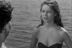<b>«Манина, девушка в бикини» (1952)</b>
<br><br>
Брижит Бардо рано начала сниматься в кино — ее второй фильм, «Манина, девушка в бикини», вышел, когда француженке было всего 17 лет. Картина оказалась скандальной — в истории о романе 18-летней дочери смотрителя маяка Манины и 25-летнего студента Жерара артистка появлялась в бикини, наряде, который в начале 50-х считался крайне вызывающим. Контракт на съемки подписывал ввиду несовершеннолетия Бардо ее отец. В документах был отдельный пункт, запрещавший появление девушки на экране в откровенном виде. Когда в процессе работы над фильмом Луи Бардо обнаружил, что дочь снимается в бикини, он подал в суд, — но проиграл.
<br><br>
А картина и исполнительница главной роли в итоге популяризировали этот фасон купальника. В 1953-м во время Каннского кинофестиваля Брижит Бардо показалась на пляже в бикини — и это вызывало уже ажиотаж, а не возмущение.
