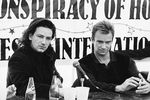Боно и Стинг во время пресс-конференции, 1986 год