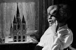Джон Херт в фильме «Человек-слон» (1980)