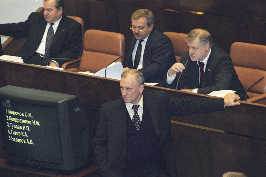 Геннадий Бурбулис на&nbsp;заседании Совета Федерации РФ, 2001&nbsp;год