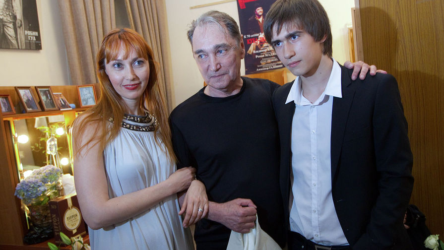 Актер Владимир Коренев с&nbsp;дочерью Ириной и внуком Егором, 2010&nbsp;год 