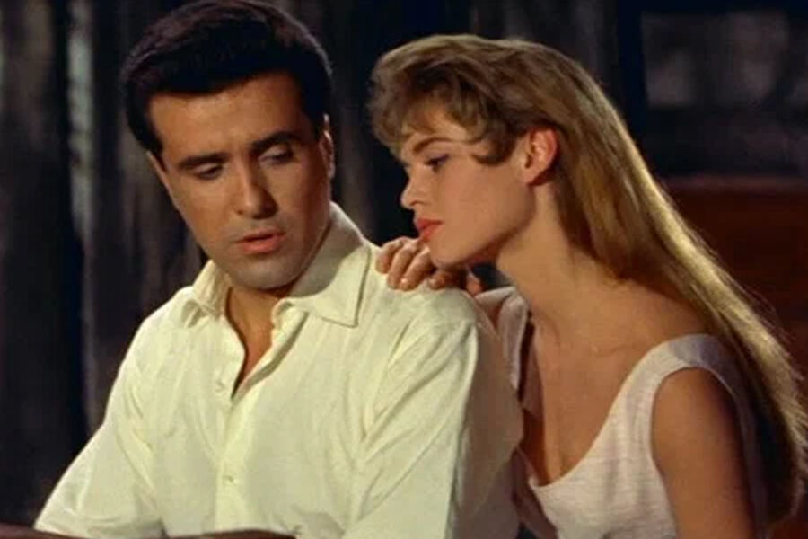<b>«Ох уж эта девчонка!» (1956)</b>
<br><br>
Сценарий для&nbsp;романтической комедии написал Роже Вадим &mdash; к&nbsp;тому моменту уже супруг Брижит Бардо. В&nbsp;проекте она сыграла девушку по&nbsp;имени Брижит, дочь владельца ночного клуба, оставленную на&nbsp;попечение управляющему заведения Жану, пока отец уехал в&nbsp;Швейцарию по&nbsp;серьезному делу. Девица создает временному опекуну массу проблем, включая пожар в&nbsp;квартире и разлад с&nbsp;невестой. Но в&nbsp;конце концов Брижит и Жан полюбят друг друга.
<br>
Сюжет ленты, как рассказывал Вадим, был придуман специально под&nbsp;Бардо.