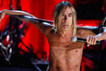 Выступление Игги Попа и The Stooges на церемонии включения в Зал славы рок-н-ролла в отеле «Уолдорф-Астория» в Нью-Йорке, 2010 год