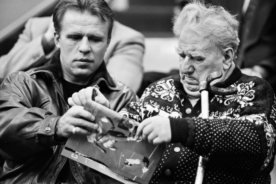 Хоккеист Вячеслав Фетисов и тренер Анатолий Тарасов, 1994&nbsp;год