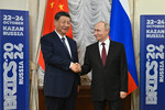Президент РФ Владимир Путин и председатель КНР Си Цзиньпин во время встречи в рамках XVI саммита БРИКС в Казани. Октябрь 2024 года.