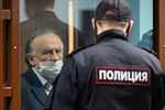 Историк Олег Соколов во время оглашения приговора в Октябрьском районном суде Санкт-Петербурга по делу об убийстве аспирантки СПбГУ Анастасии Ещенко, 25 декабря 2020 года