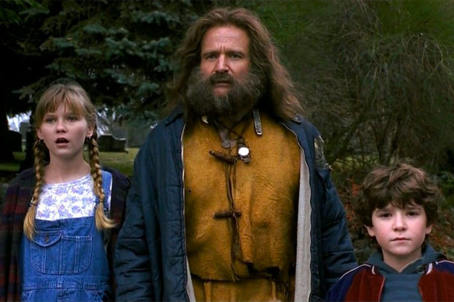 <b>&laquo;Джуманджи&raquo; (1995)</b>
<br><br>
Классика семейного кино, которая остается максимально актуальной и спустя десятилетия после премьеры. В&nbsp;центре сюжета &laquo;Джуманджи&raquo; &mdash; волшебная настолка с&nbsp;немыслимыми для&nbsp;ее участников испытаниями, выполнять которые приходится не на&nbsp;игровом поле, а в&nbsp;реальной жизни.
