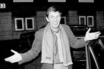 <b>Леонард Нимой</b><br><br>
Актер, которого обожают фанаты сериала «Звездный путь», работал таксистом в 50-е годы в Лос-Анджелесе: днем он ходил на пробы, а по ночам трудился, чтобы прокормить жену и двоих детей. Однажды актер рассказал на встрече со студентами в Бостонском университете, что подвозил будущего президента США Джона Кеннеди — тогда он был сенатором от штата Массачусетс. Нимой вспомнил, что поговорил с Кеннеди о карьере и о том, как много общего у политики и шоу-бизнеса.