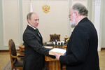 Президент РФ Владимир Путин и председатель Центральной избирательной комиссии (2007-2016) РФ Владимир Чуров во время встречи, 2012 год 